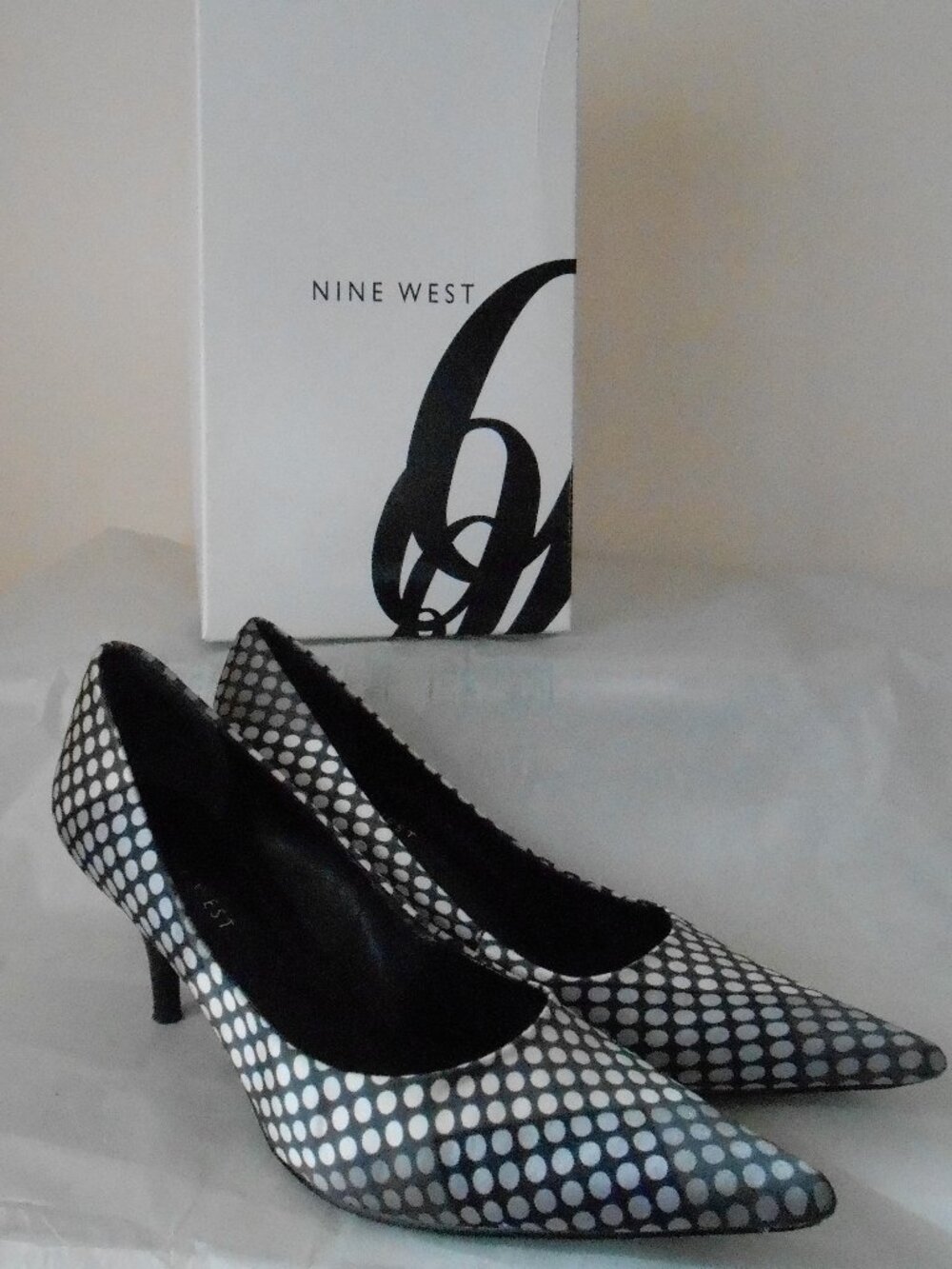 Nine West Novao Black Gray & Tan Circles Fabric Pumps 2.75" Stiletto Heels-6M